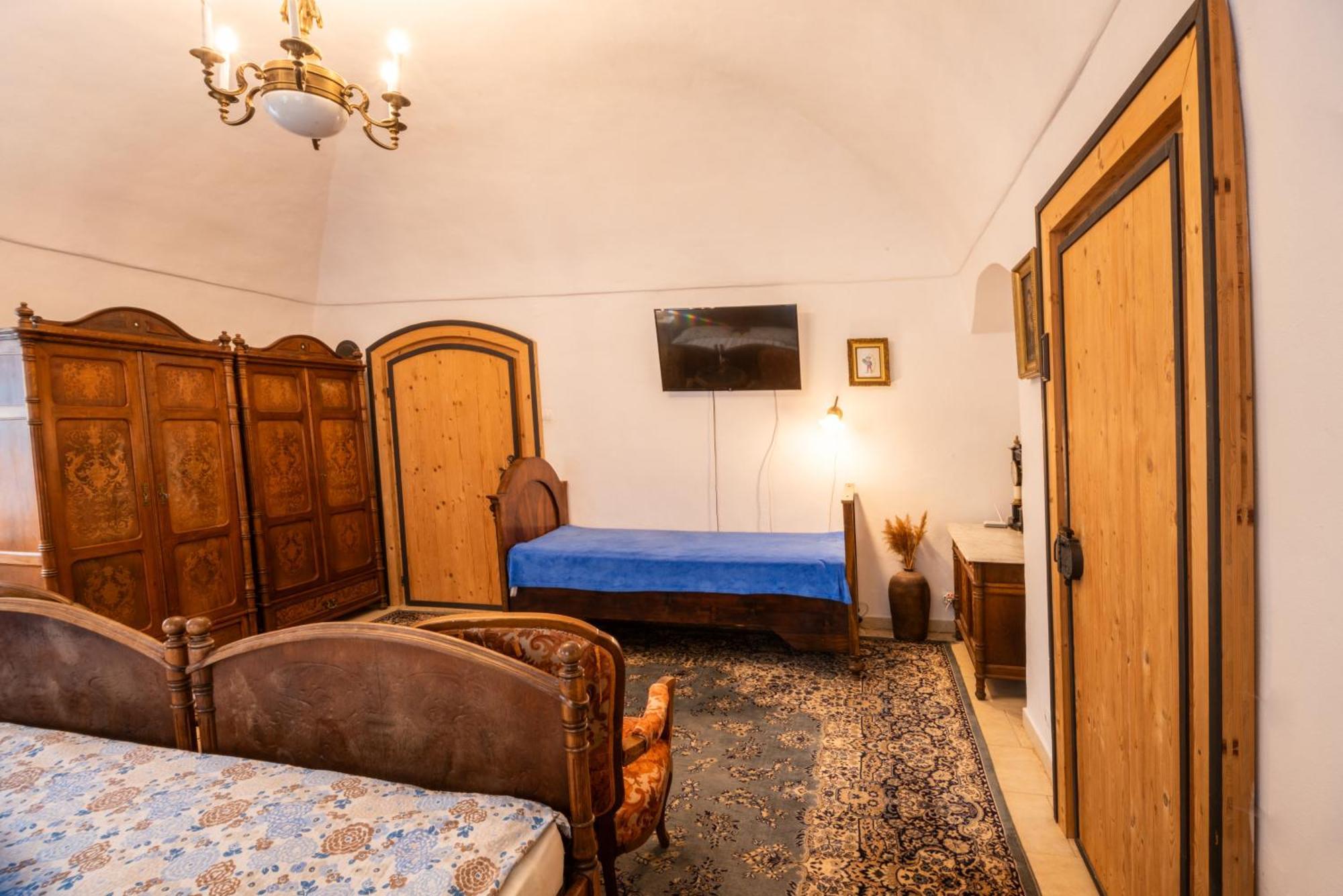 Zemianska Kuria Vachtar Hotel Kralova Lehota Eksteriør billede